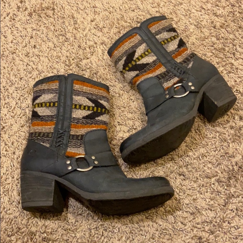 Born Panarea Boots